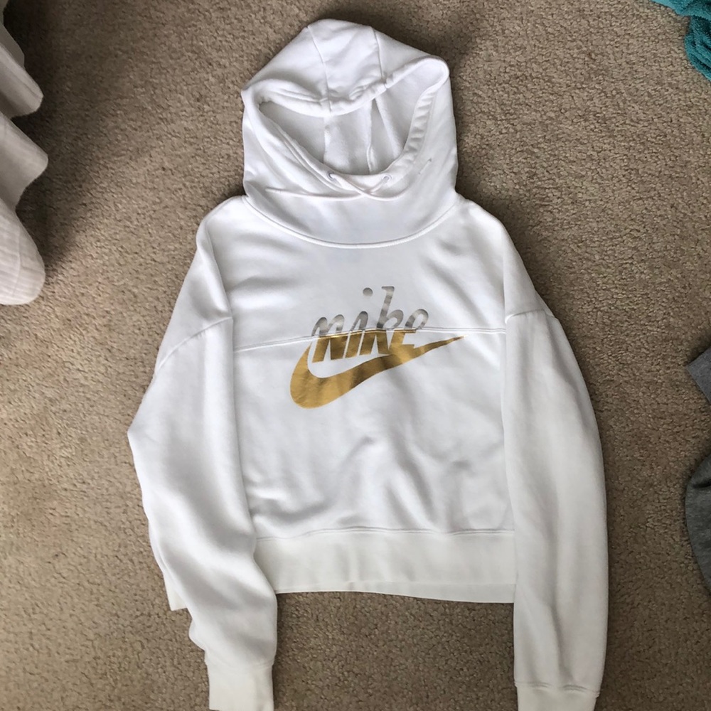 White nike cropped sweatshirt